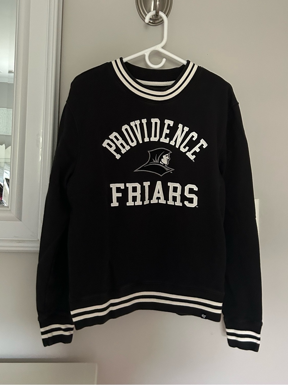 '47 blk Providence Friars CLUBHOUSE VIEW SIERRA CREW